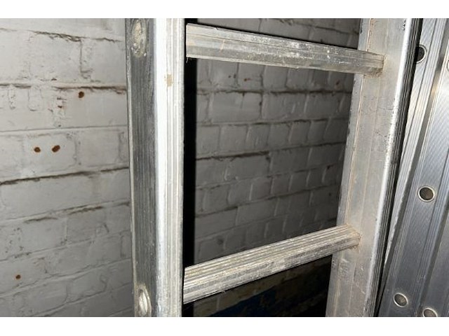 Ladder - afbeelding 3 van  3