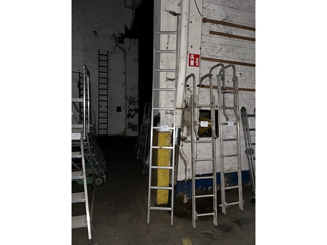 Ladder - afbeelding 1 van  3