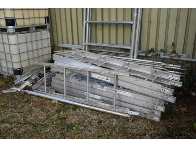 Ladderlift geda lift 250comfort plus stalen liftbak, laddersteunen afstandsbediening - afbeelding 4 van  6