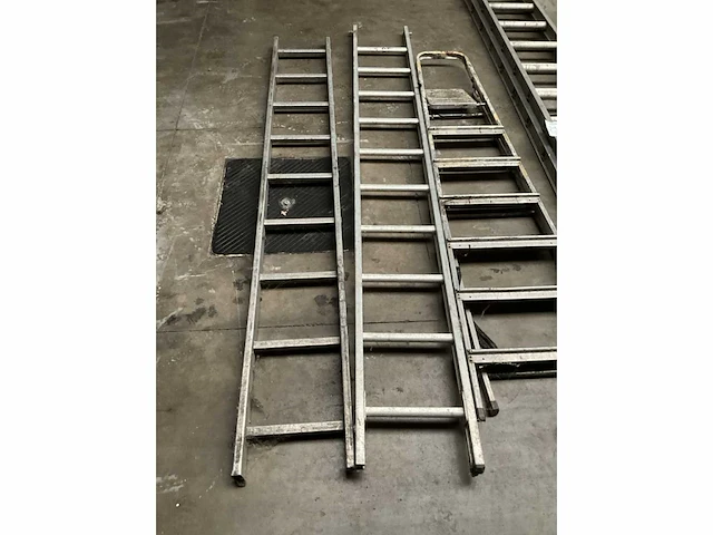 Ladders (4x) - afbeelding 3 van  7