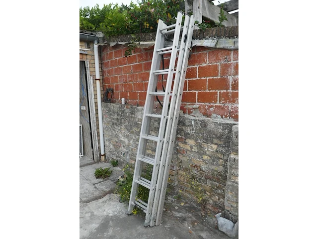 Ladders + oprijramp - afbeelding 1 van  4