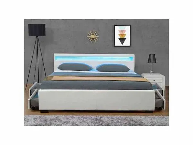 Ladebed, led verlichting en lattenbodem - 140x200 - afbeelding 2 van  6