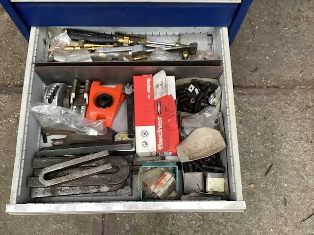 Ladekast met 7 laden incl alle gereedschappen en tool houders ( 1 schuif ontbreekt) - afbeelding 2 van  11