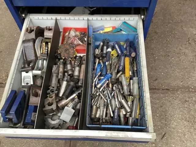 Ladekast met 7 laden incl alle gereedschappen en tool houders ( 1 schuif ontbreekt) - afbeelding 10 van  11