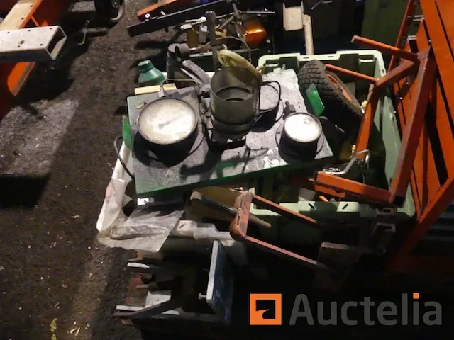 Ladekast voor garage met accessoires - afbeelding 4 van  7