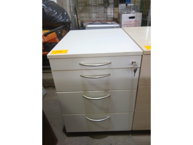 Ladenkast op wielen - afbeelding 1 van  1