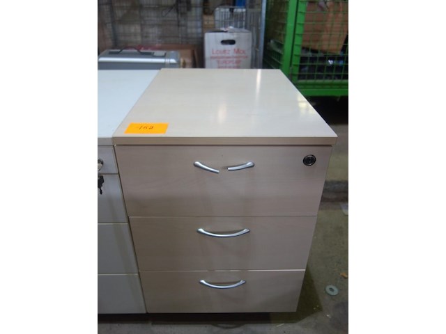 Ladenkast op wielen - afbeelding 1 van  1