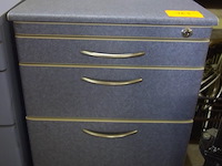 Ladenkast op wielen - afbeelding 1 van  1