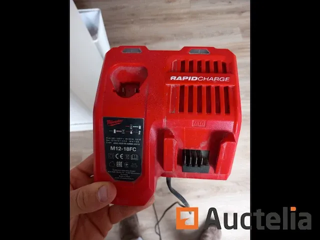 Lader + 1 accu 5 ah - afbeelding 2 van  10
