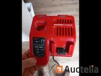 Lader + 1 accu 5 ah - afbeelding 2 van  10