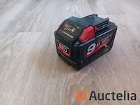 Lader + 1 accu 5 ah - afbeelding 1 van  10