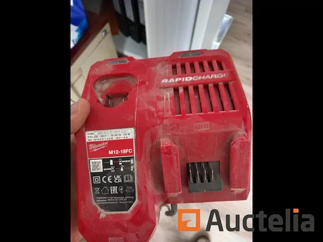 Lader + 3 accu's 9 ah - afbeelding 2 van  5