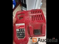 Lader + 3 accu's 9 ah - afbeelding 2 van  5