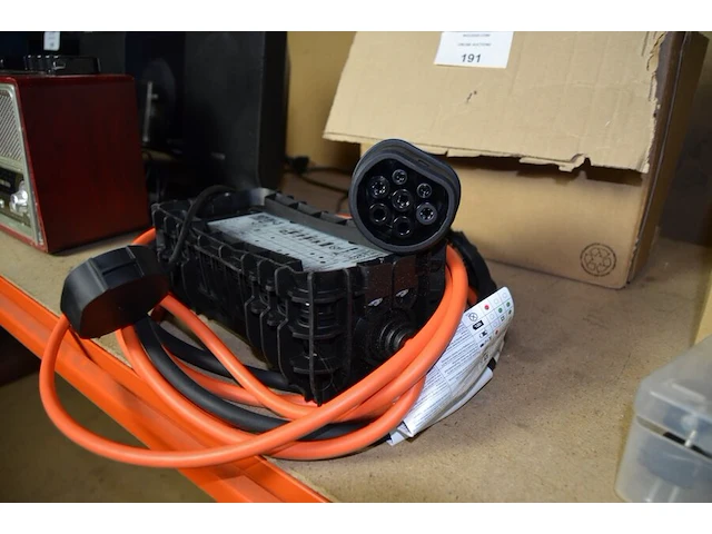 Lader elektrische wagen aptiv - afbeelding 5 van  5