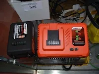 Lader en batterij powerplus powdp9051 , lader powerplus zonder batterij powx0057, pistool hogedrukreiniger, steekschup zonder steel - afbeelding 3 van  6