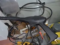 Lader en batterij powerplus powdp9051 , lader powerplus zonder batterij powx0057, pistool hogedrukreiniger, steekschup zonder steel - afbeelding 5 van  6