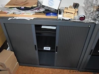 Lage dossierkast vv jaloeziedeuren (staande op 1e verdieping) - afbeelding 1 van  1