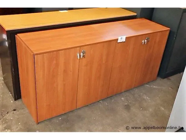 Lage houten dossierkast, vv 4 deuren - afbeelding 1 van  1