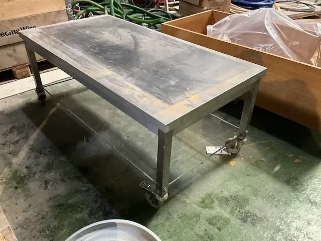 Lage rvs werktafel - afbeelding 3 van  4