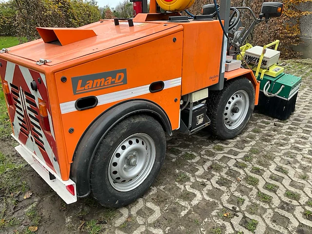 Lama-d onkruidverdelmachine met systeem van isoweed - afbeelding 34 van  52