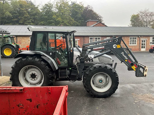 Lamborghini 1300 dt premium 4-wheel drive tractor - 2000 - afbeelding 32 van  35