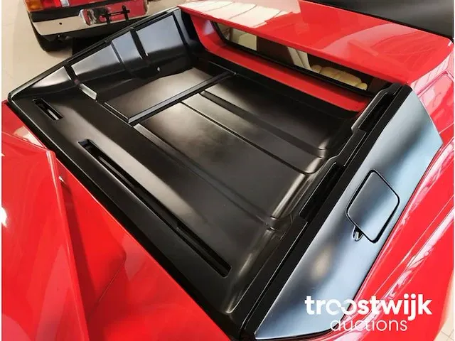 Lamborghini jalpa p350 v-8 - afbeelding 3 van  33