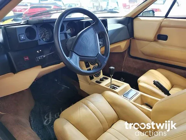 Lamborghini jalpa p350 v-8 - afbeelding 13 van  33