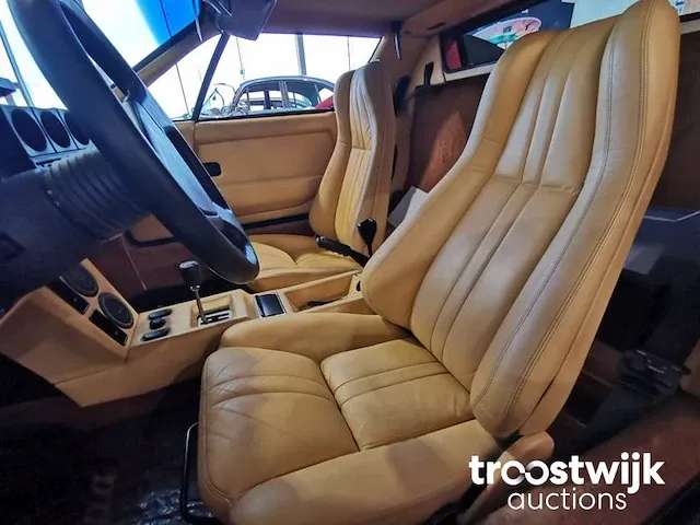 Lamborghini jalpa p350 v-8 - afbeelding 16 van  33