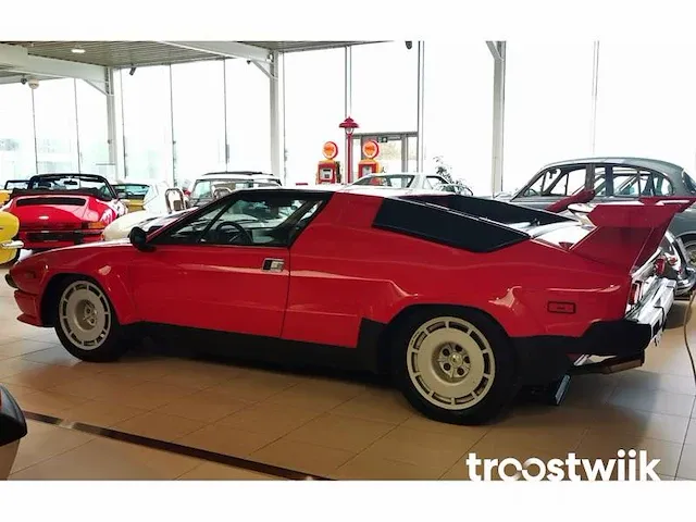 Lamborghini jalpa p350 v-8 - afbeelding 12 van  33