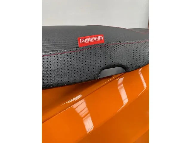 Lambretta - v50 speciale - bromfiets - afbeelding 4 van  5