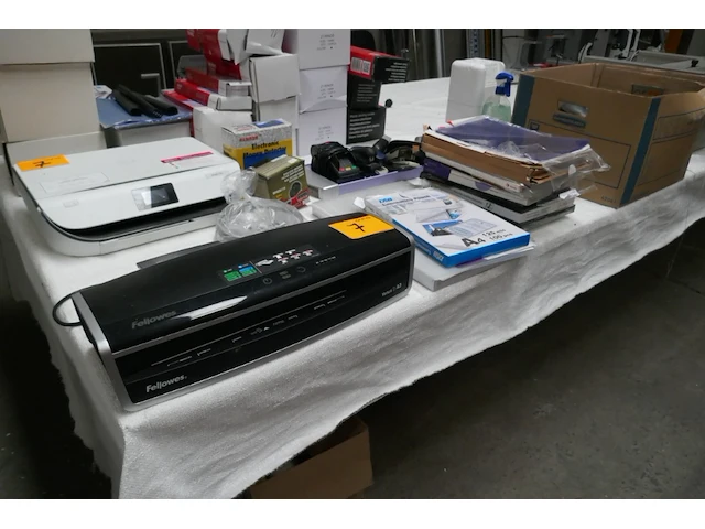 Lamineerapparaat fellowes + printer hp - afbeelding 1 van  4