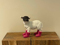 Lammetje met roze botjes h33cm - afbeelding 2 van  2
