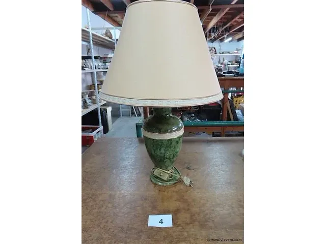Lamp groene porseleinen voet - afbeelding 1 van  3