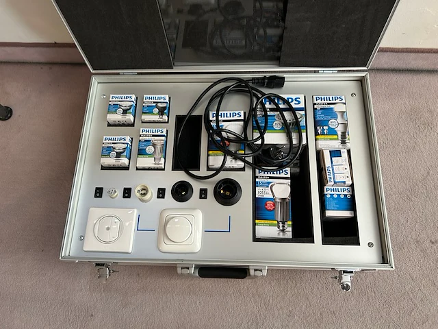Lampentestkist philips - afbeelding 1 van  4