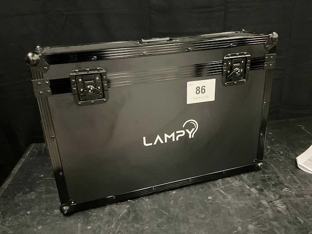 Lampy flightcase - afbeelding 1 van  6