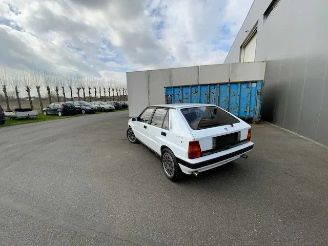 Lancia - delta integrale v8 - oldtimer - afbeelding 2 van  31