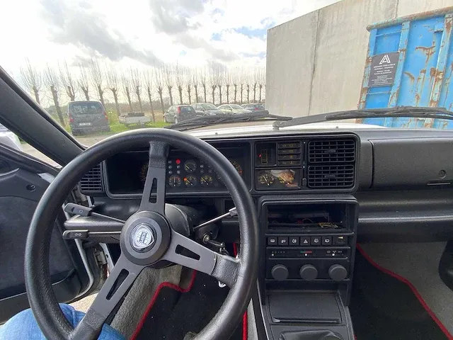 Lancia - delta integrale v8 - oldtimer - afbeelding 10 van  31