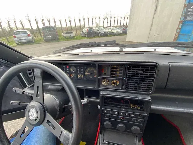 Lancia - delta integrale v8 - oldtimer - afbeelding 13 van  31