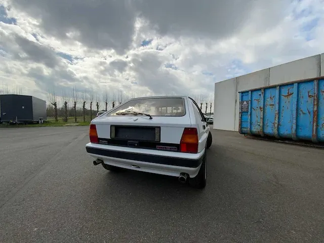 Lancia - delta integrale v8 - oldtimer - afbeelding 30 van  31