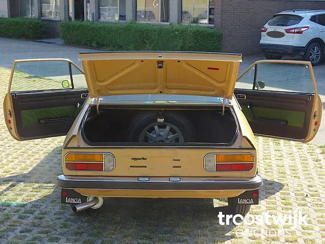 Lancia beta coupé 1300 - afbeelding 24 van  55