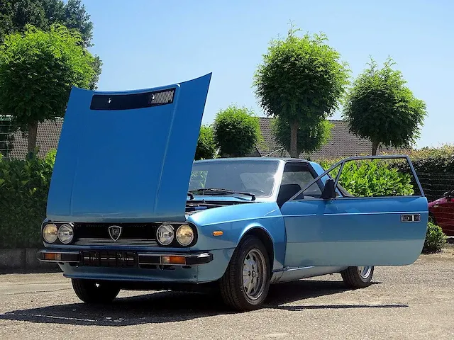 Lancia beta spider 2000 - afbeelding 43 van  55