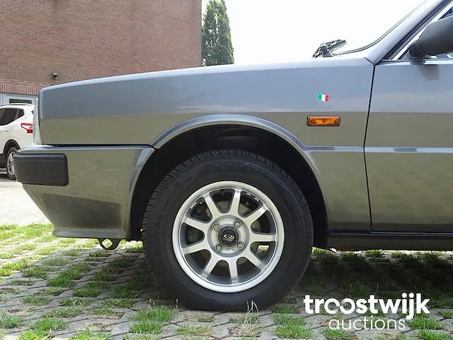 Lancia delta 1300 - afbeelding 2 van  55