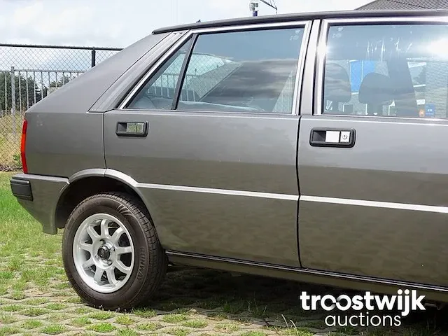 Lancia delta 1300 - afbeelding 8 van  55