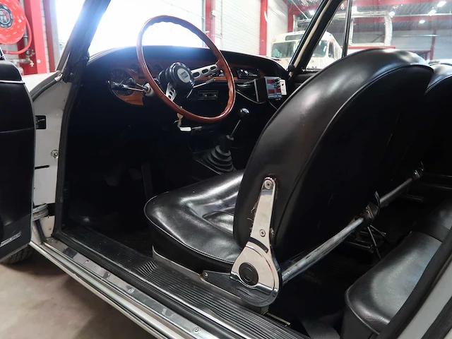 Lancia fulvia 1.3s - afbeelding 34 van  59
