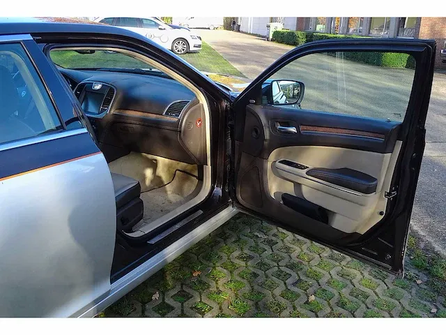 Lancia thema 3.0 v6 crd - afbeelding 6 van  31