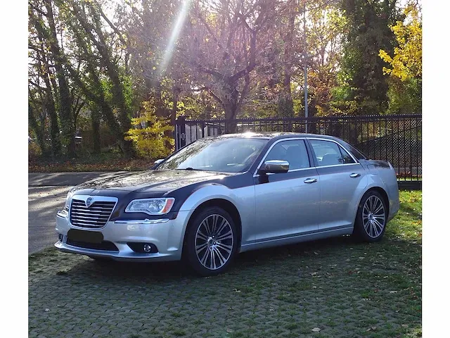 Lancia thema 3.0 v6 crd - afbeelding 1 van  31