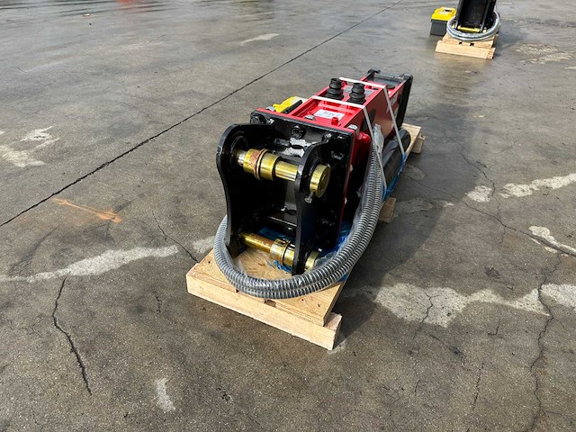 Lancini - 2025 - hm500 - hydraulische hamer - afbeelding 7 van  10