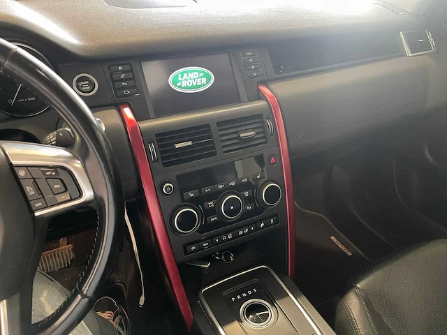 Land rover - 2016 - discovery sport - discovery sport - personenauto - afbeelding 16 van  28