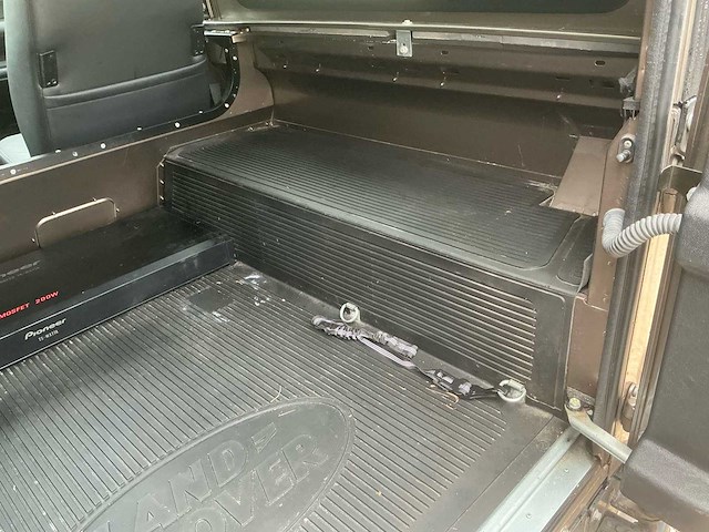 Land rover 90 van lichte vracht - afbeelding 36 van  52
