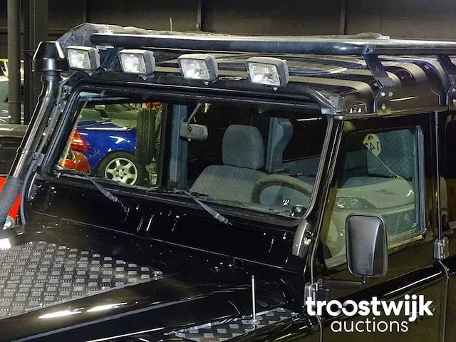 Land rover defender 110 's' (custom, lichte vracht) - afbeelding 3 van  52